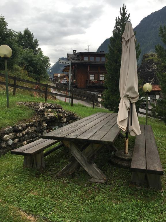 Ciasa Sot Croze Apartment Pozza di Fassa Exterior foto
